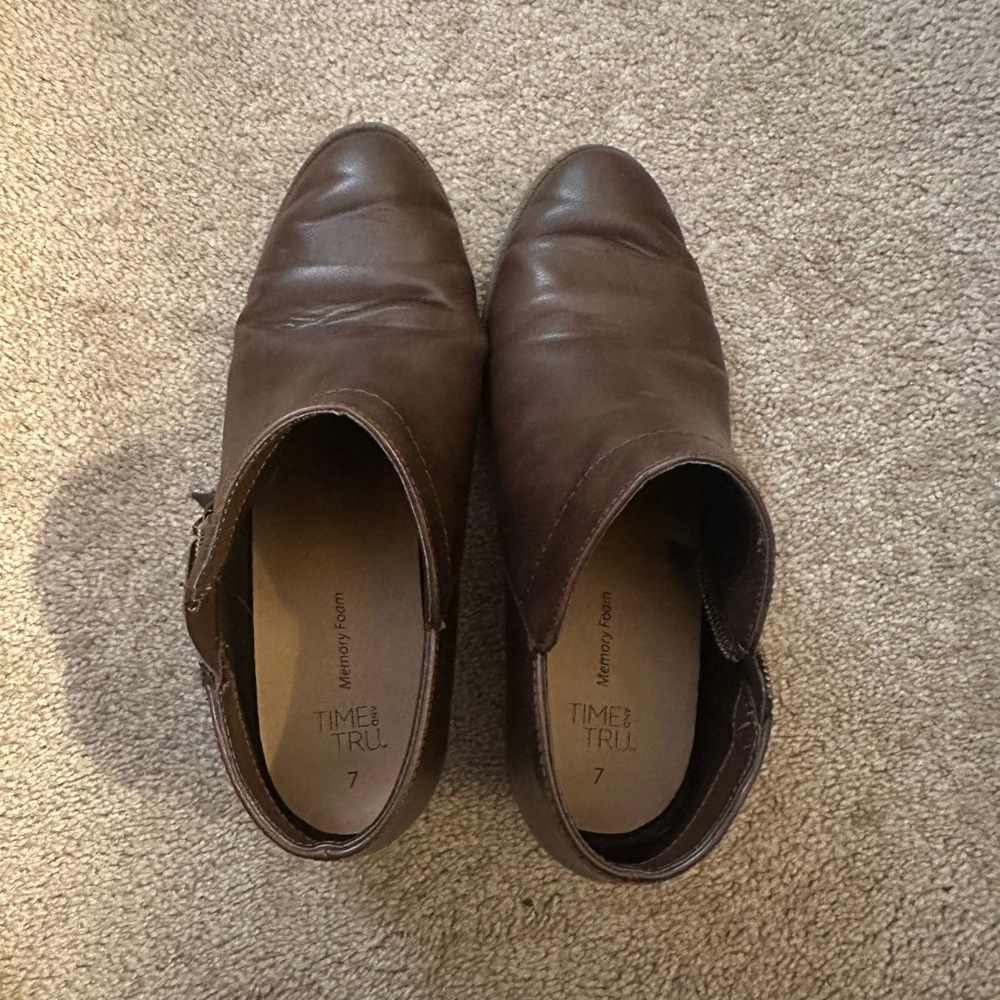 Time and Tru Memory Foam Brown Short Boots Size: 7